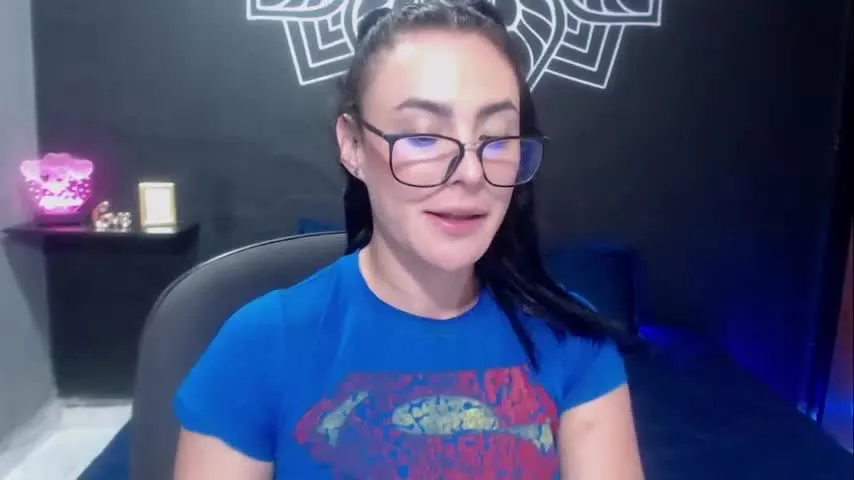 Live sex webcam photo for meganylogan