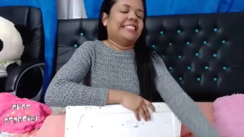 Live sex webcam photo for melika_sweet