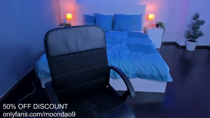Live sex webcam photo for moondao