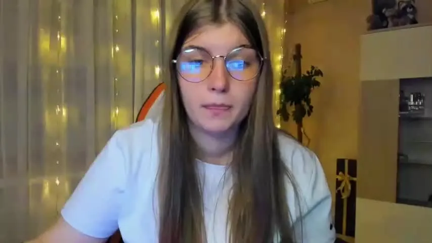 Live sex webcam photo for mysterious_shark