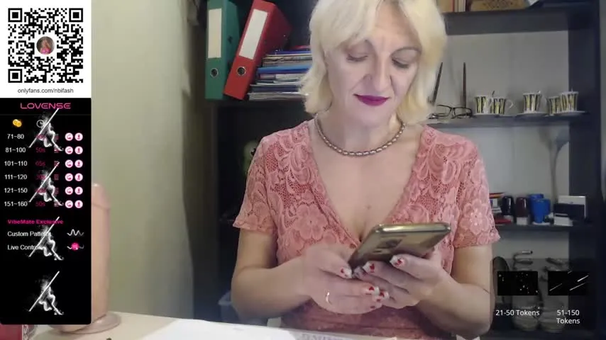 Live sex webcam photo for nadin_slut
