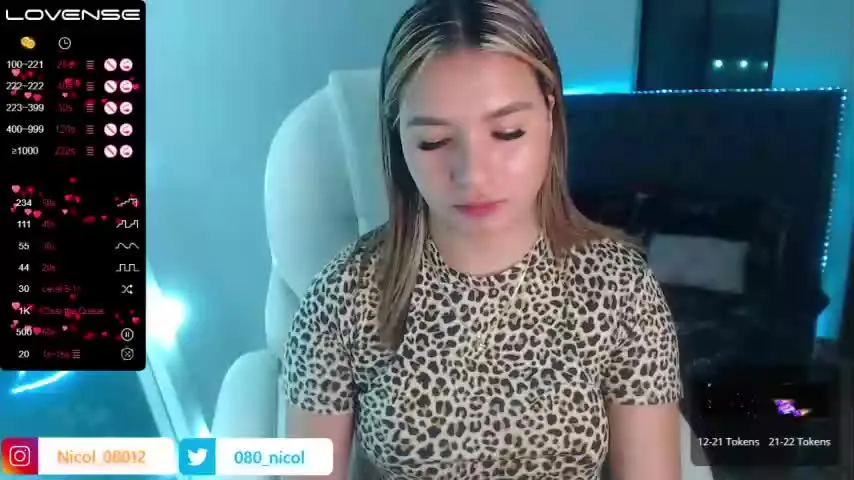 Live sex webcam photo for nicol_080