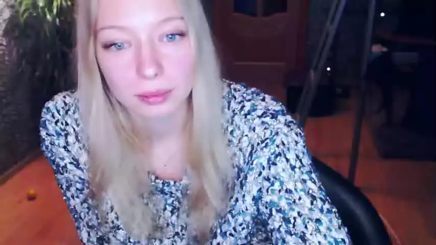 Live sex webcam photo for nikacherry