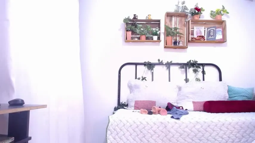 Live sex webcam photo for nikky_wonder