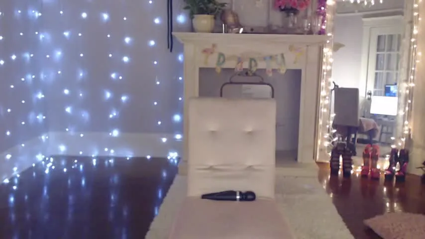 Live sex webcam photo for pretty_sara