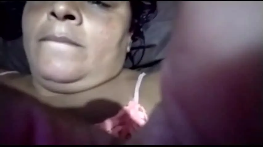 Live sex webcam photo for safadinhaaa6969
