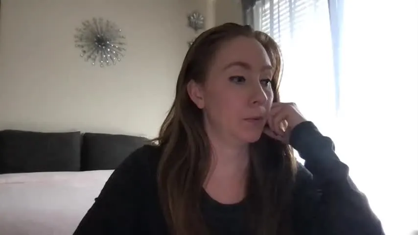 Live sex webcam photo for sarahgiroux86