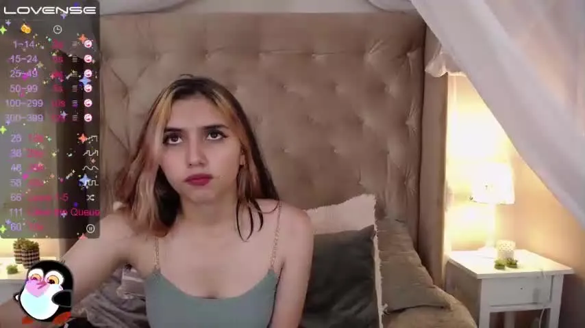 Live sex webcam photo for sofia__queen