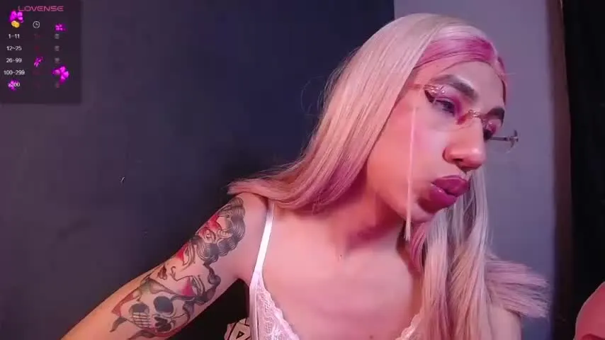 Live sex webcam photo for sofiia_grey_