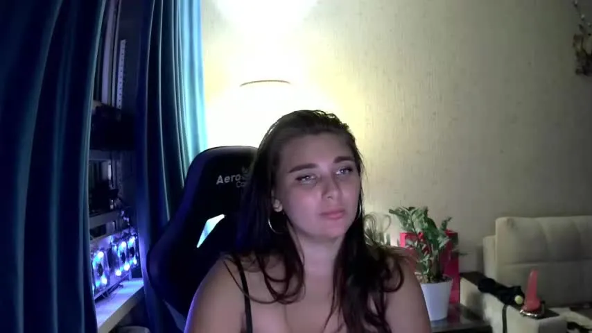 Live sex webcam photo for sweet_couple66