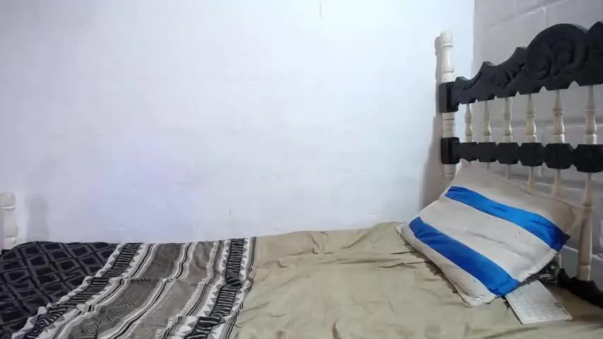 Live sex webcam photo for sweet_little_moment