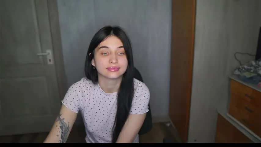 Live sex webcam photo for sweetoqcheeks