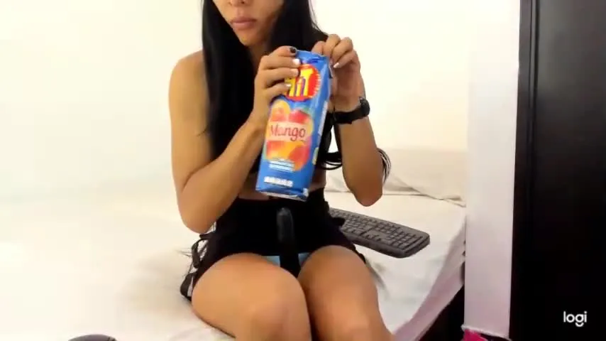 Live sex webcam photo for tygga_adele