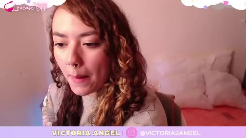 Live sex webcam photo for victoria_ruh