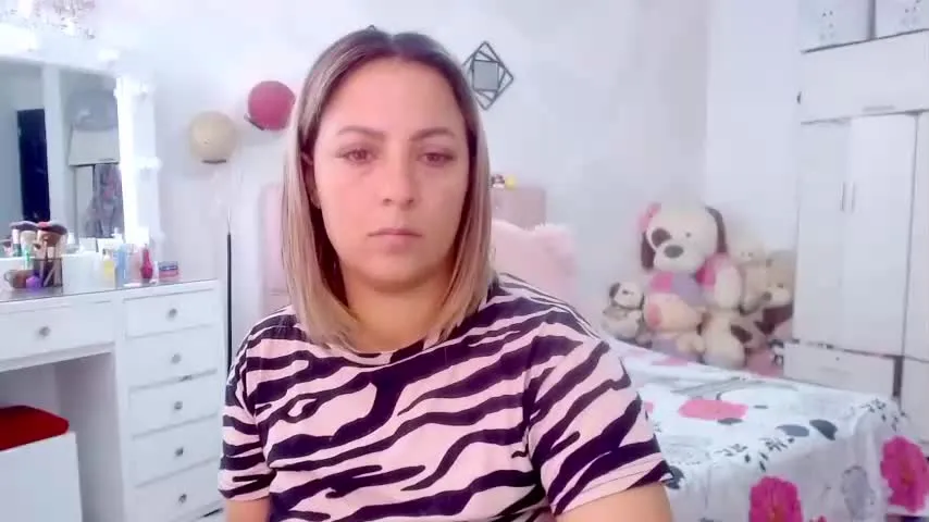 Live sex webcam photo for yokiko_daring