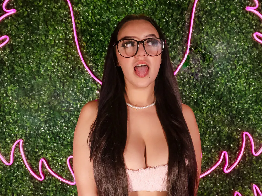 Live sex webcam photo for AbbyAvila #277134610