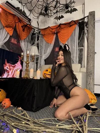Live sex webcam photo for AdoraObregon #290159834