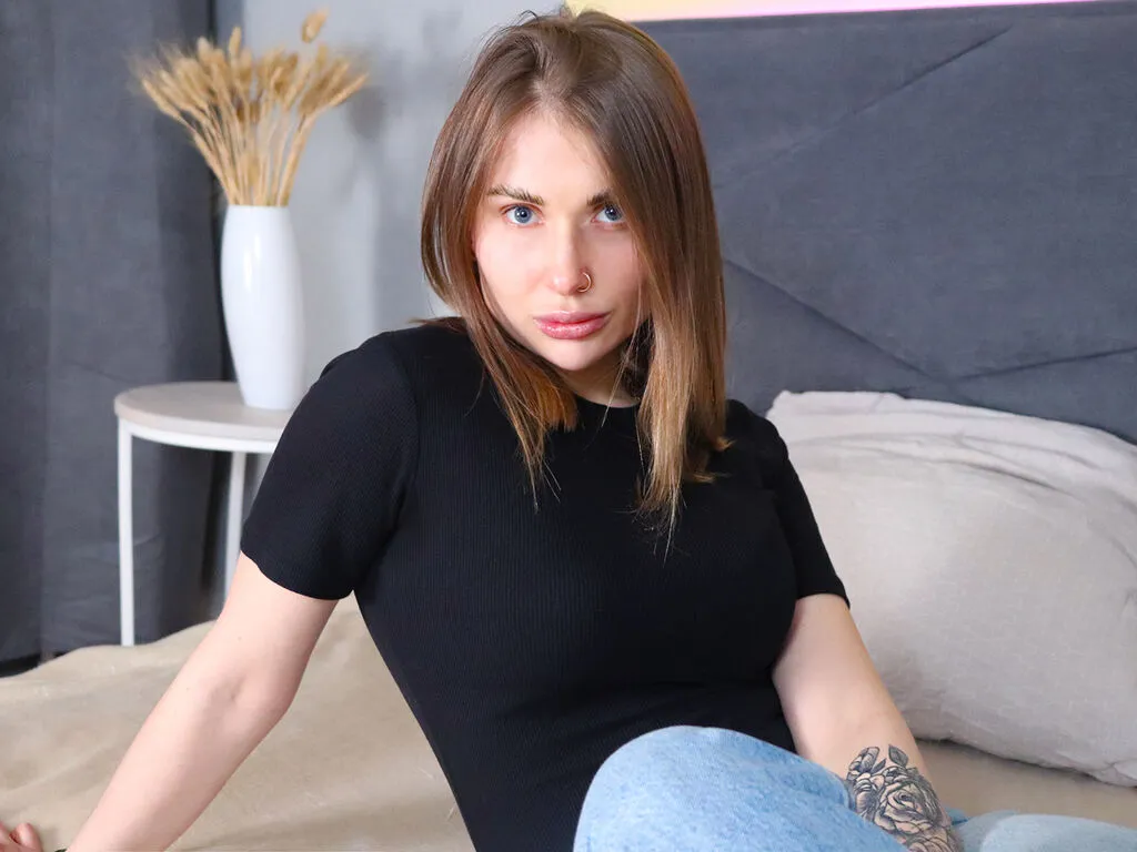 Live sex webcam photo for AilyMayer #276879747