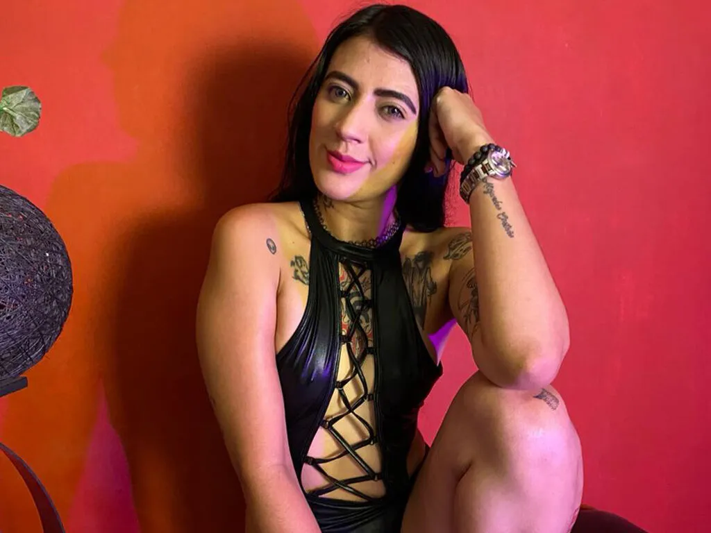 Live sex webcam photo for AlahyaFox #277426830