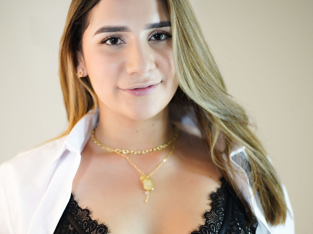 Live sex webcam photo for AlejaDare #276271741