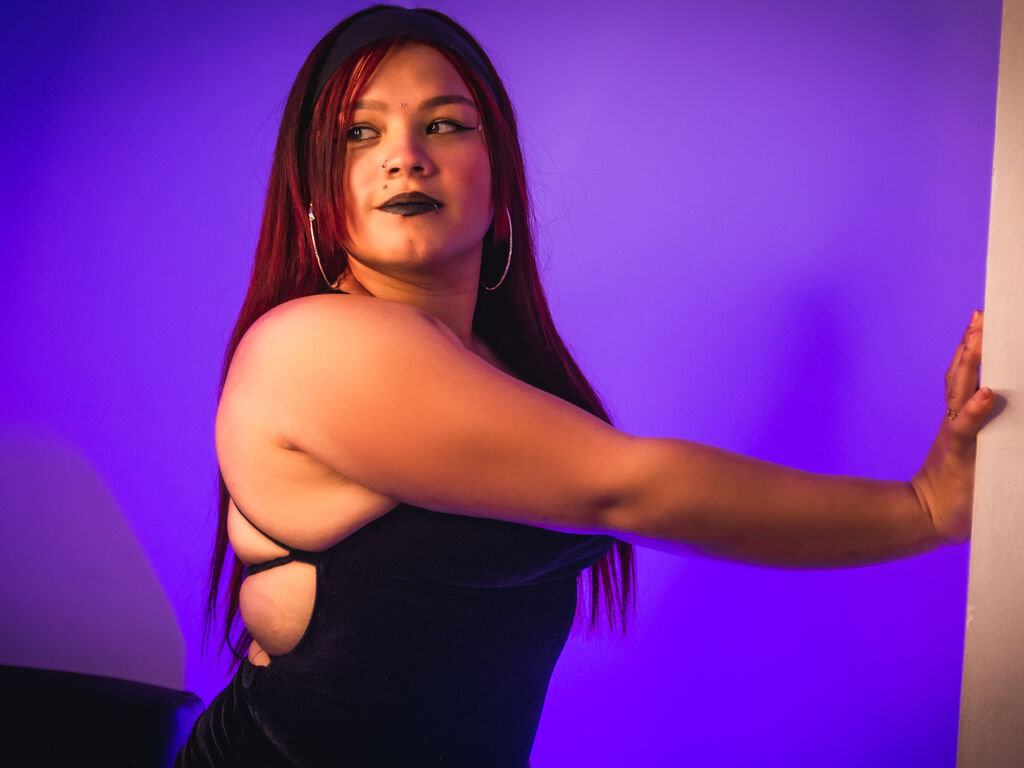 Live sex webcam photo for AlejaWayne #278467303