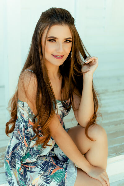 Live sex webcam photo for AlejandraDamac #290136254