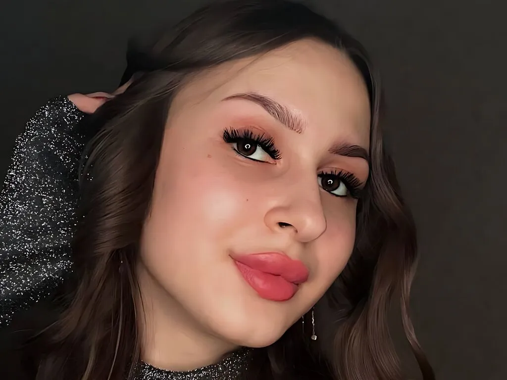 Live sex webcam photo for AliceMose #277597468