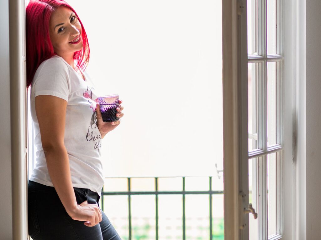 Live sex webcam photo for AliciaMary #276720138