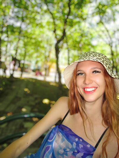 Live sex webcam photo for AlisMarton #290157748