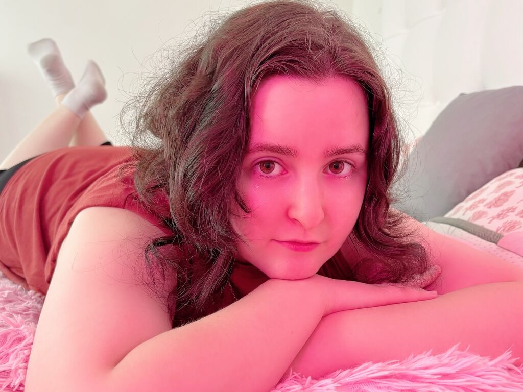 Live sex webcam photo for AliseAllen #278109020