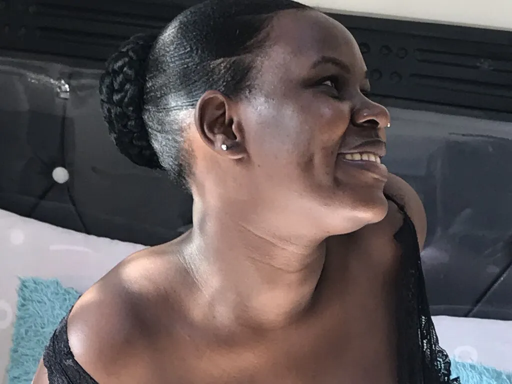 Live sex webcam photo for AlishaPetti #277839555