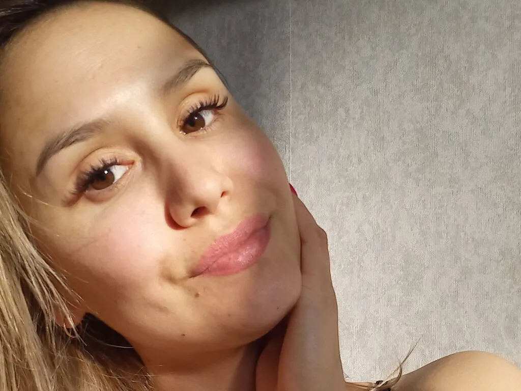 Live sex webcam photo for Alisina #277134441