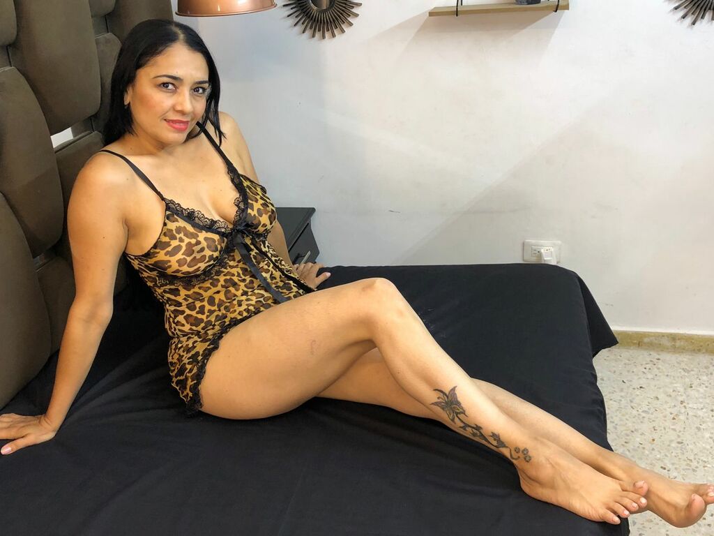 Live sex webcam photo for AlissonWiliams #276564660