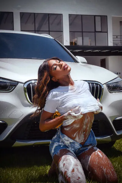 Live sex webcam photo for AllisonThomas #290128001