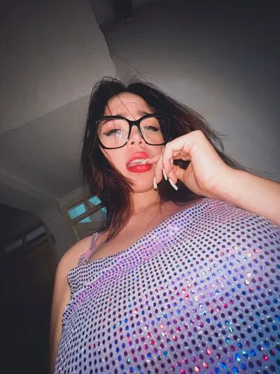 Live sex webcam photo for AmberHiuston #290126044