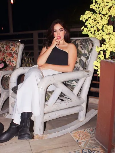 Live sex webcam photo for AmberHiuston #290126046