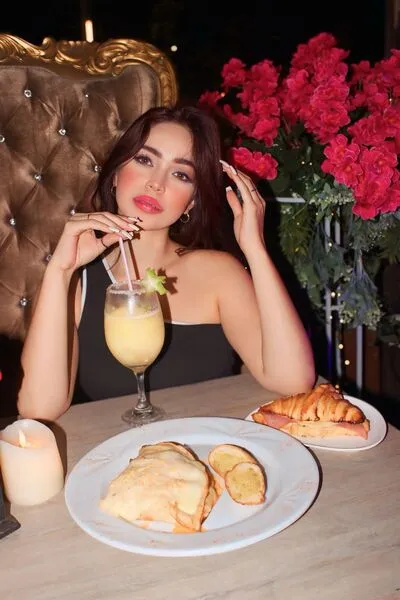 Live sex webcam photo for AmberHiuston #290126055