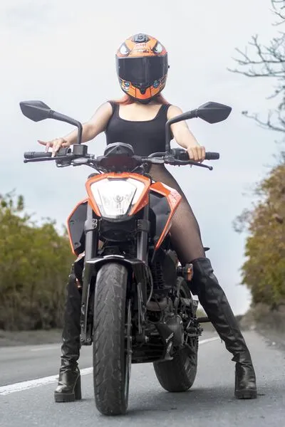 Live sex webcam photo for AmberHiuston #290126080