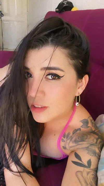 Live sex webcam photo for AmeliaCerry #290123953