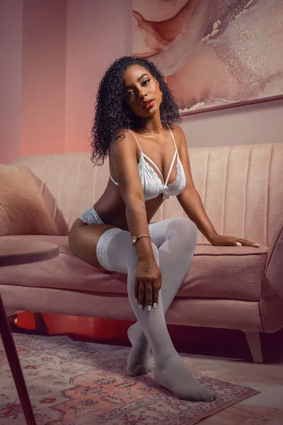 Live sex webcam photo for AmmyGrace #290169824