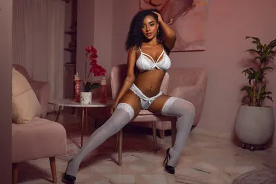 Live sex webcam photo for AmmyGrace #290169827