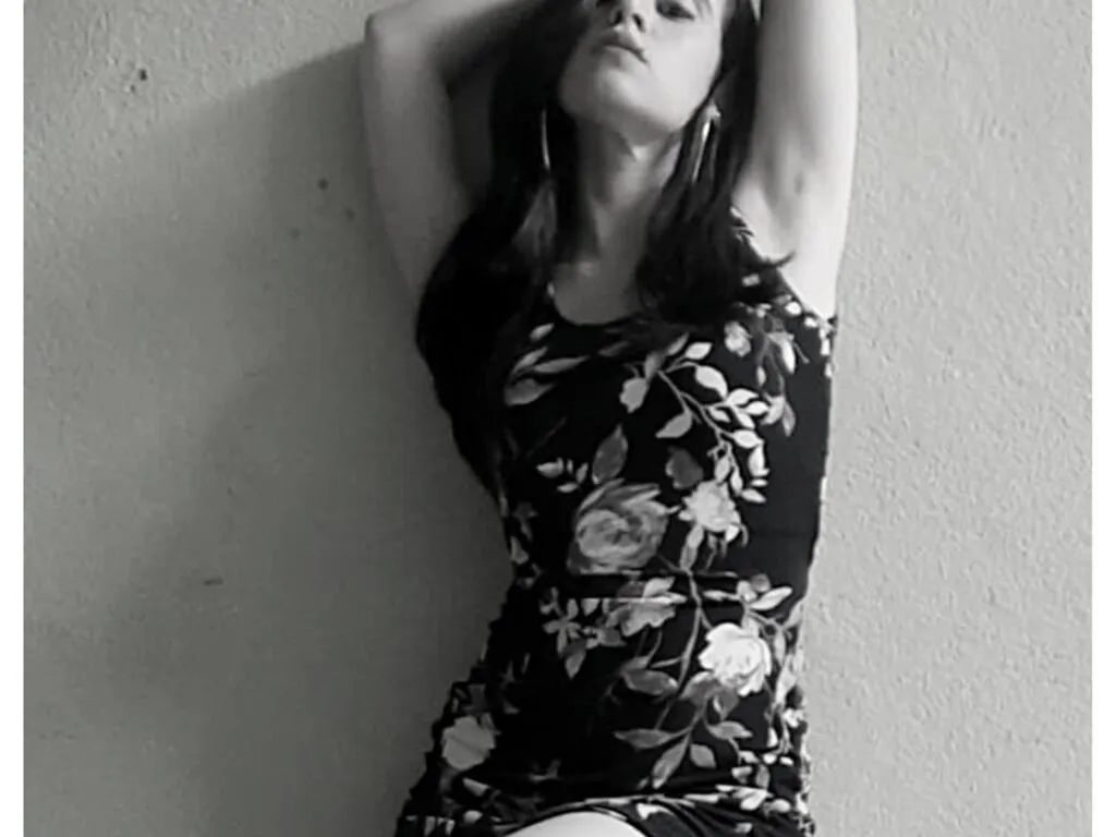 Live sex webcam photo for AnaJoo #276876891