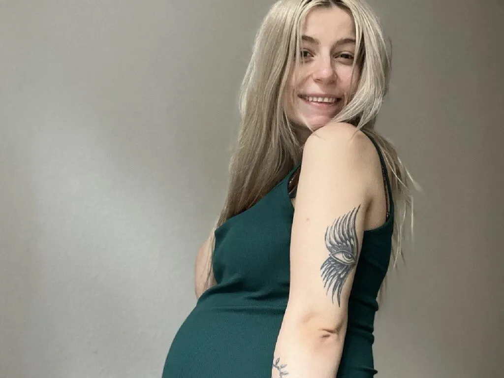 Live sex webcam photo for AnekaSues #277998589