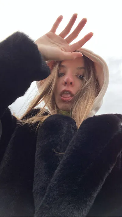 Live sex webcam photo for AngelikaMoebius #290161267