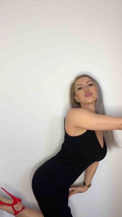 Live sex webcam photo for AnikaSunshine #290160928