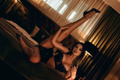 Live sex webcam photo for Anisyia #290122747