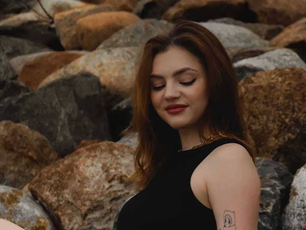 Live sex webcam photo for AnnaElsa #278068902