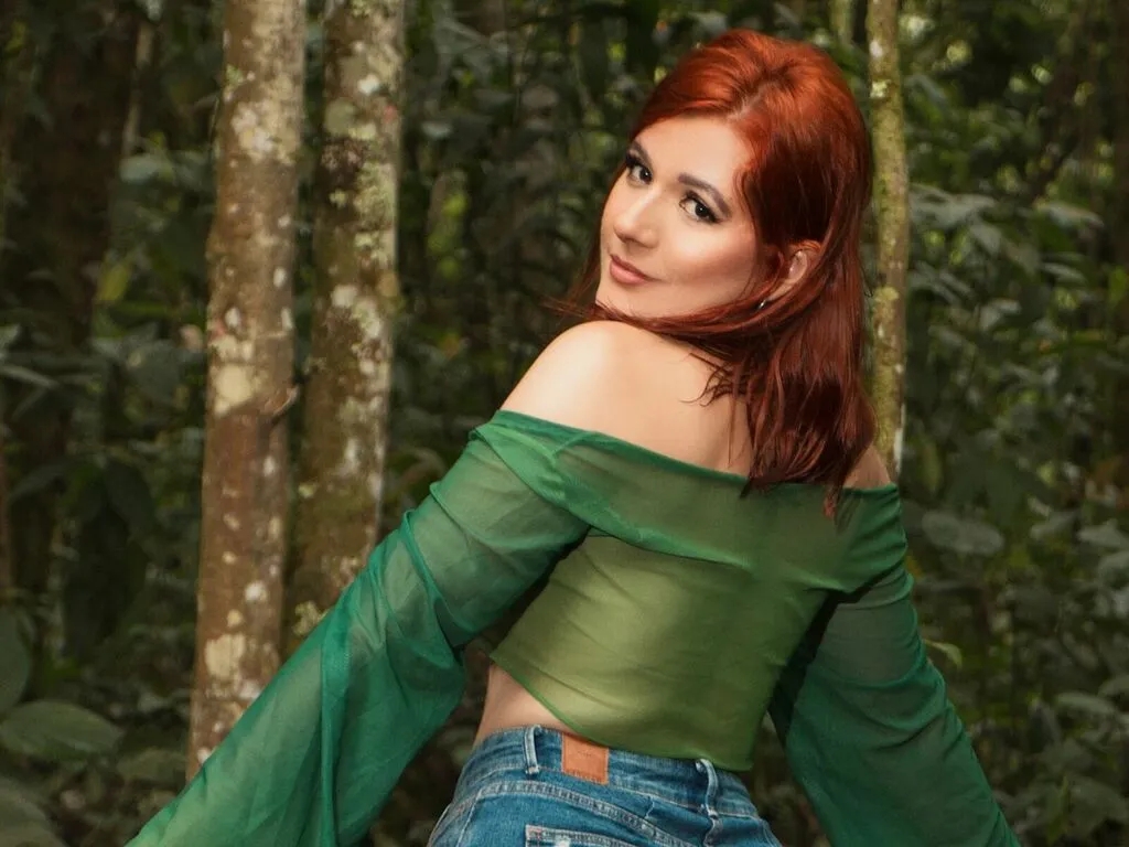 Live sex webcam photo for AnnaOrozco #276155527