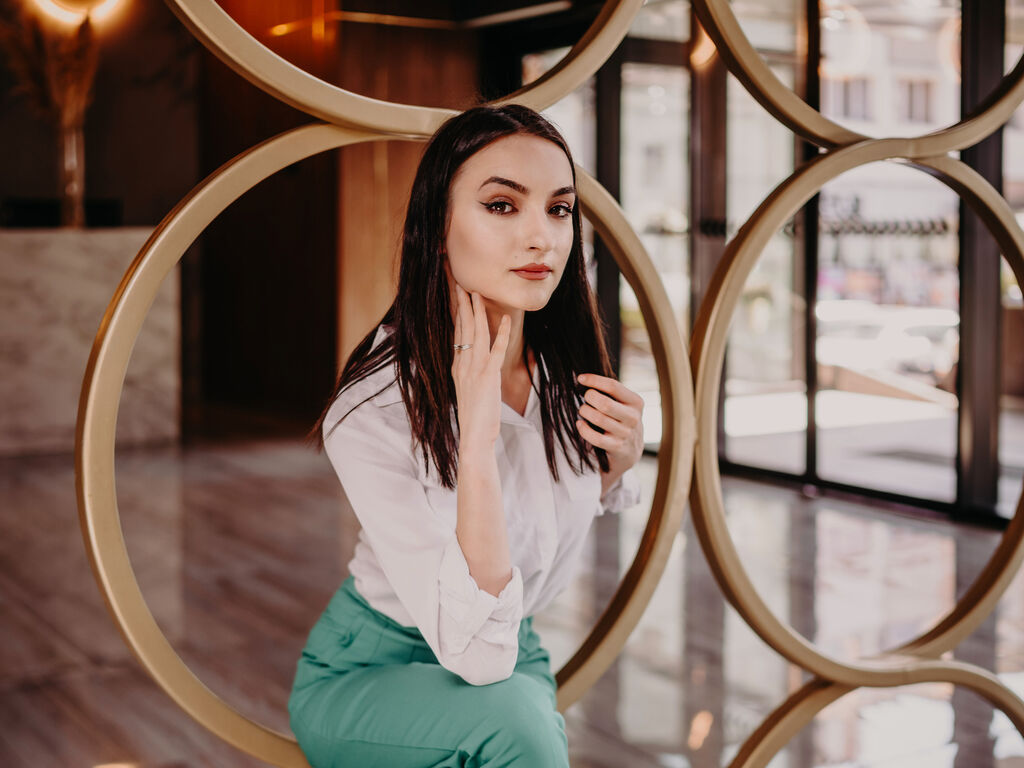 Live sex webcam photo for AnneLaura #278011746