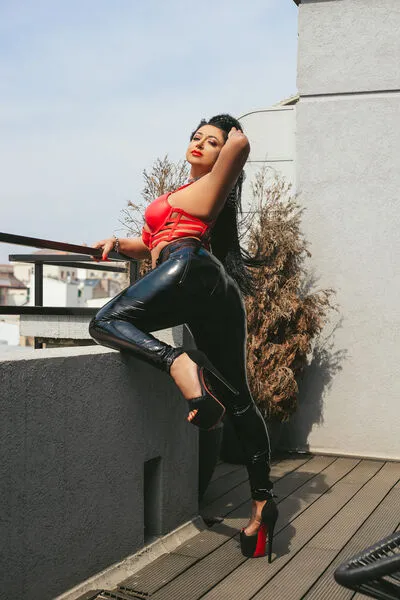 Live sex webcam photo for AnneThompson #290170502